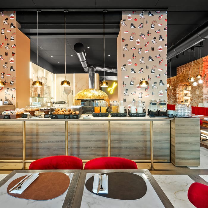 Breakfast detail with yogurt, cereals, and fresh fruit – Hotel Milu Milano